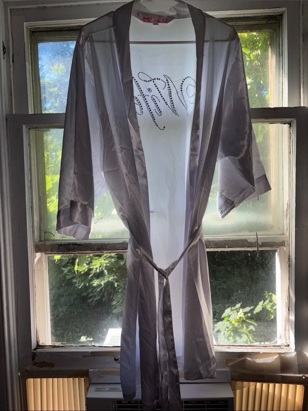 Sheer Satin-Trim Bridal Robe in Light Silver